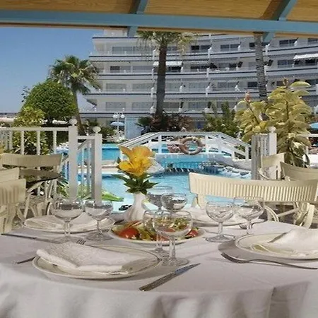 Beachfront Beautiful 3-bedroom Costa Adeje (Tenerife)