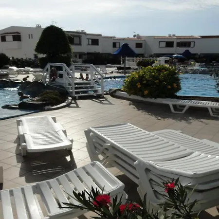 Beachfront Beautiful 3-bedroom Holiday home