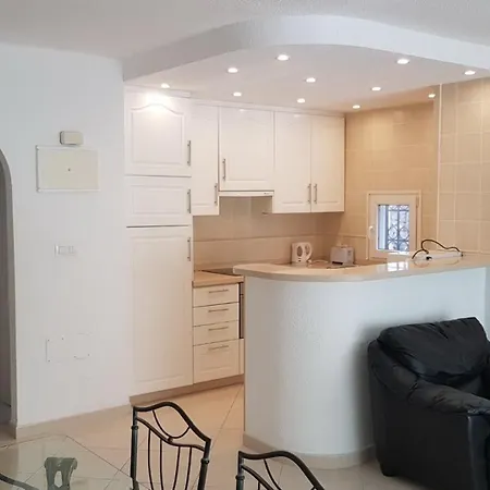 Beachfront Beautiful 3-bedroom *