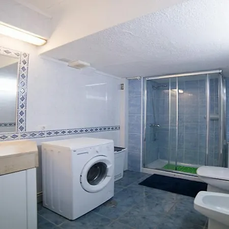 Beachfront Beautiful 3-bedroom Дом отдыха